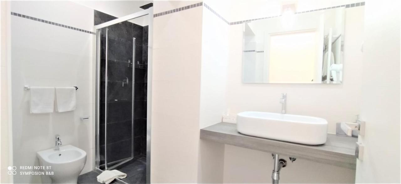 Symposion B&B Apart Наполи Екстериор снимка